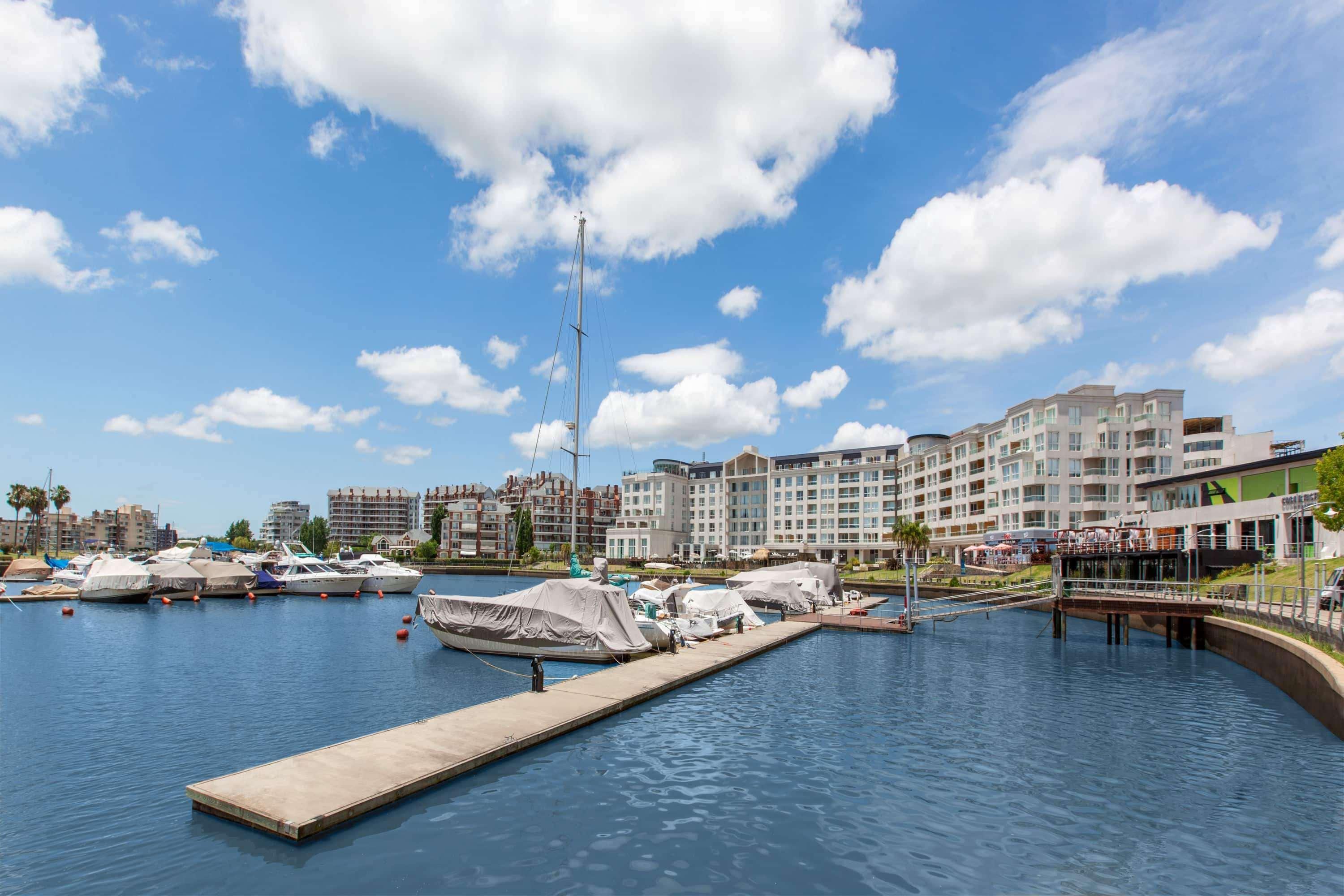 מלון Wyndham Nordelta Tigre - Buenos Aires מראה חיצוני תמונה The marina at the centre of the development