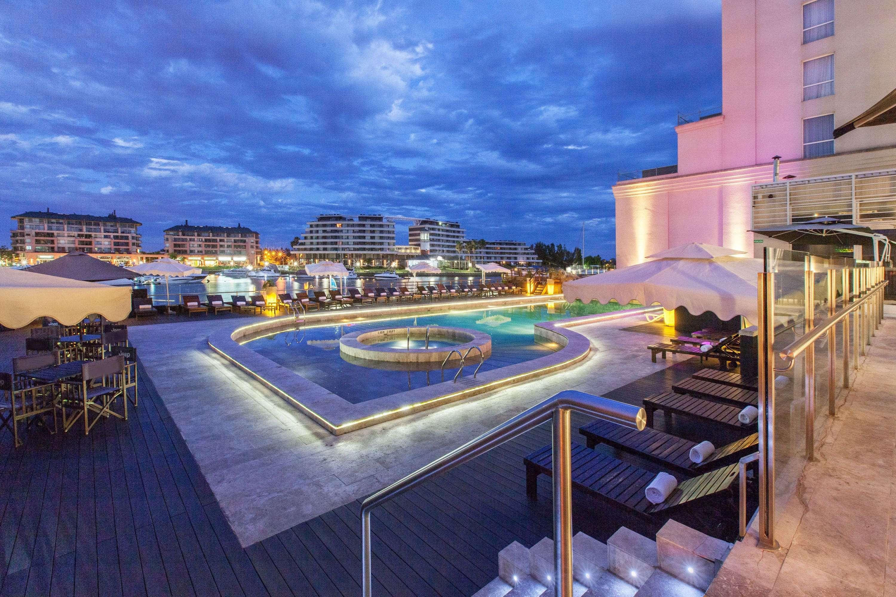 מלון Wyndham Nordelta Tigre - Buenos Aires מראה חיצוני תמונה The hotel's pool
